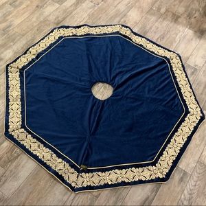 Frontgate navy blue velvet tree skirt